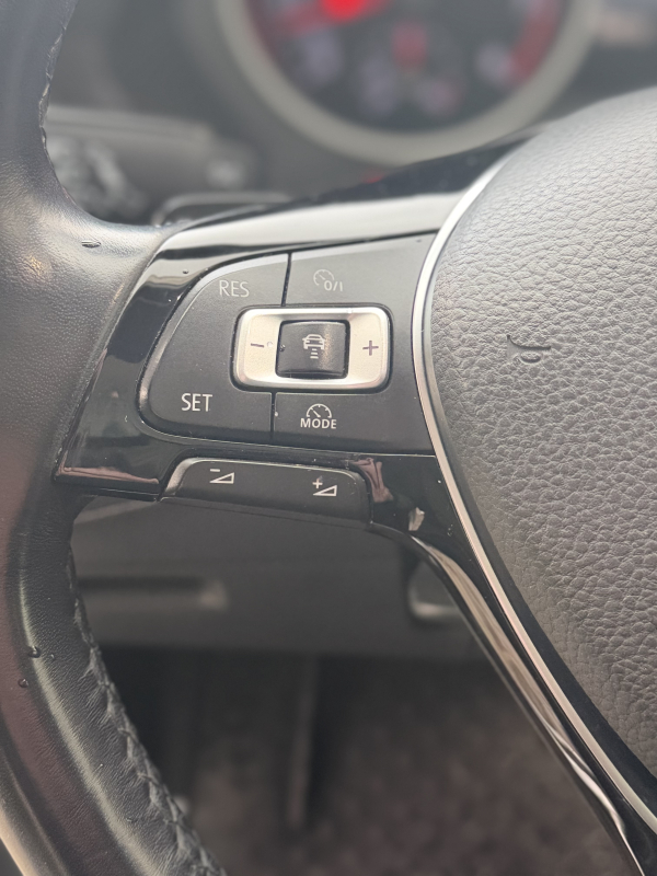 Volkswagen Tiguan — 19