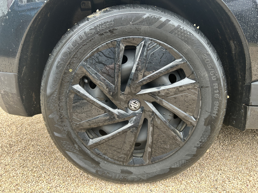 MG/MG Motor MG4 — 26