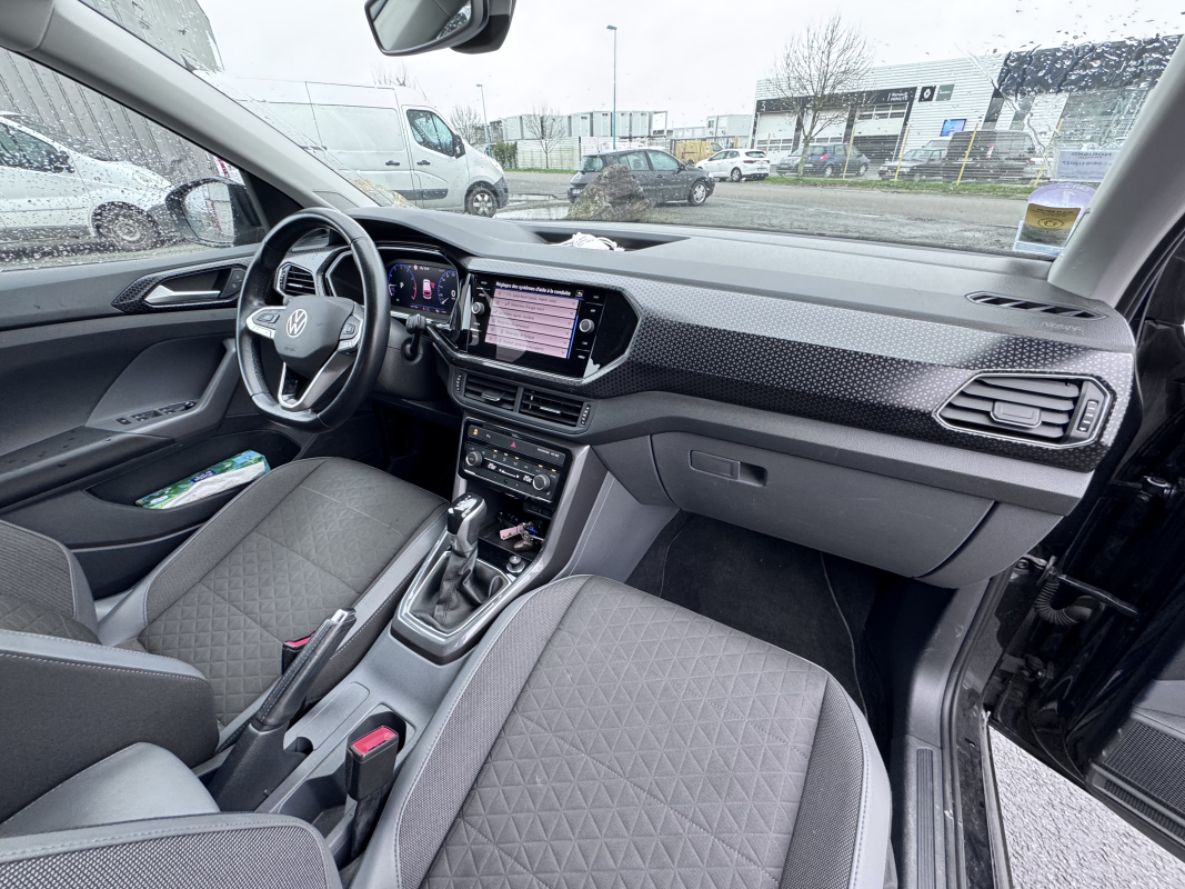 Volkswagen T-Cross — 12