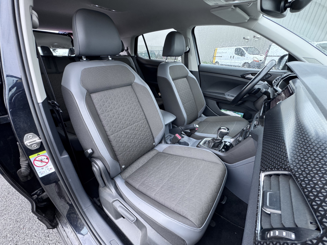 Volkswagen T-Cross — 13
