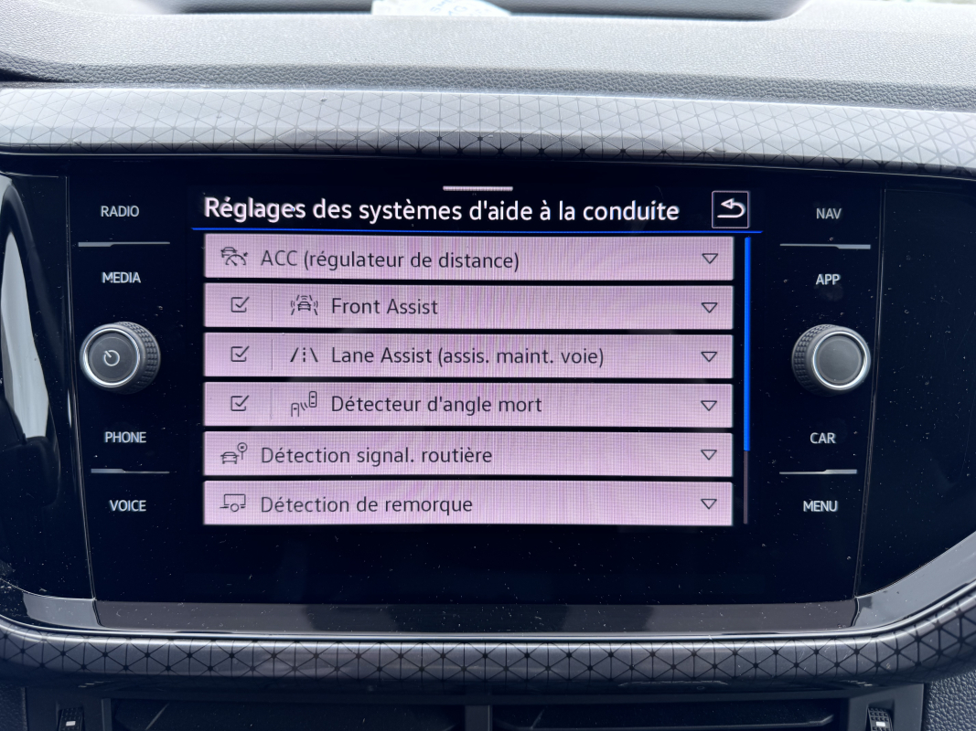 Volkswagen T-Cross — 23