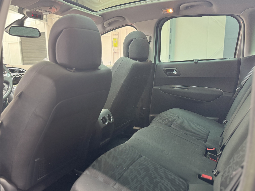 Peugeot 3008 — 14