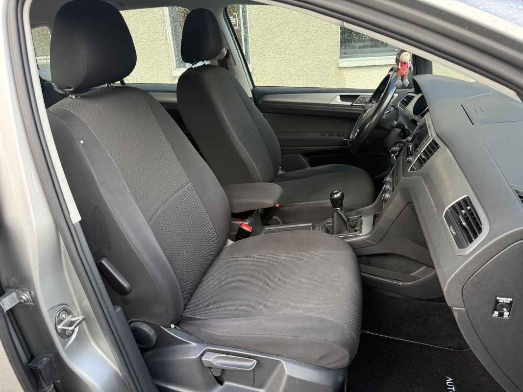 Volkswagen Golf Sportsvan — 18