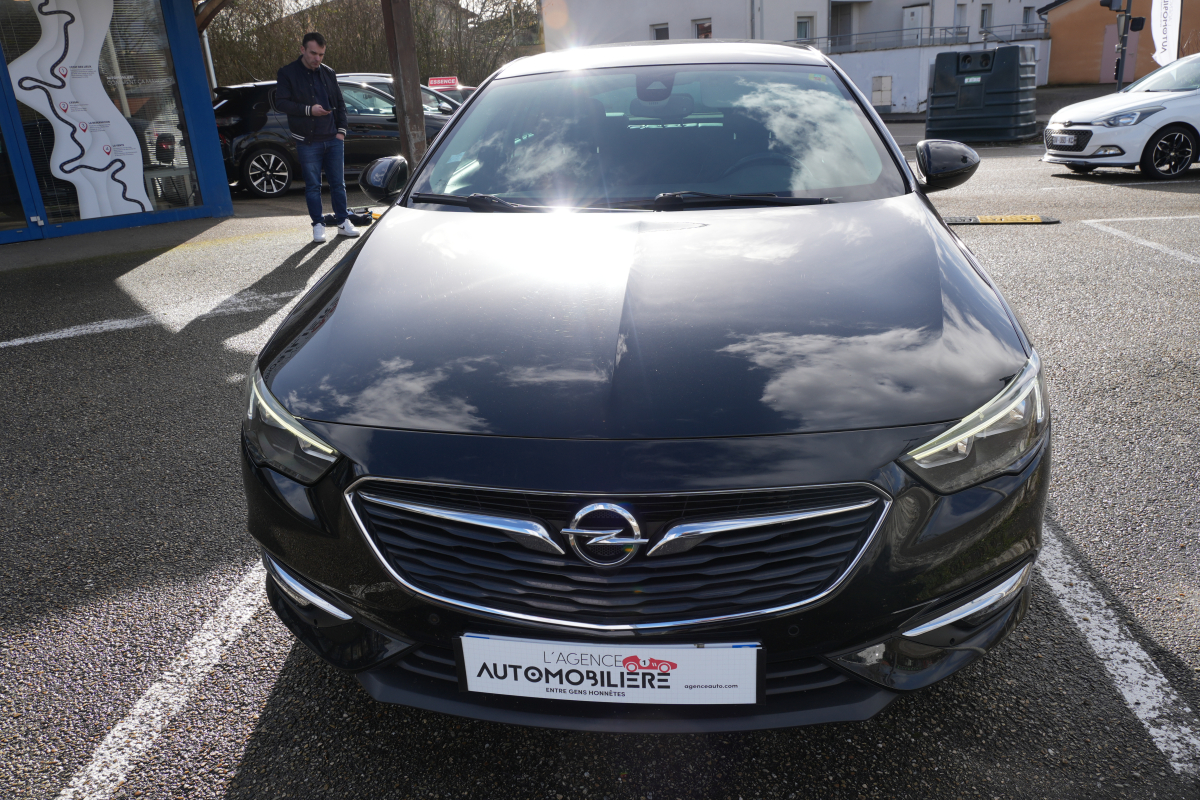 Opel Insignia Grand Sport — 3