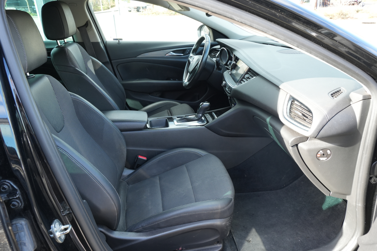 Opel Insignia Grand Sport — 35
