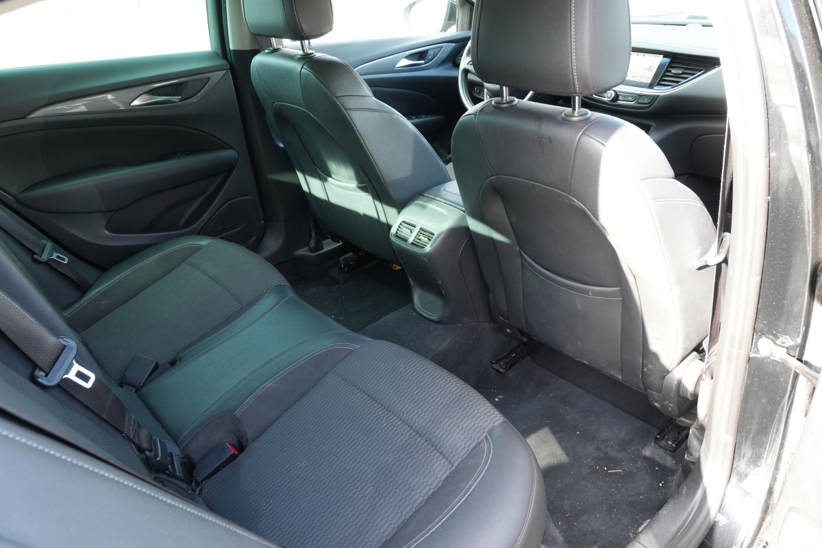 Opel Insignia Grand Sport — 38