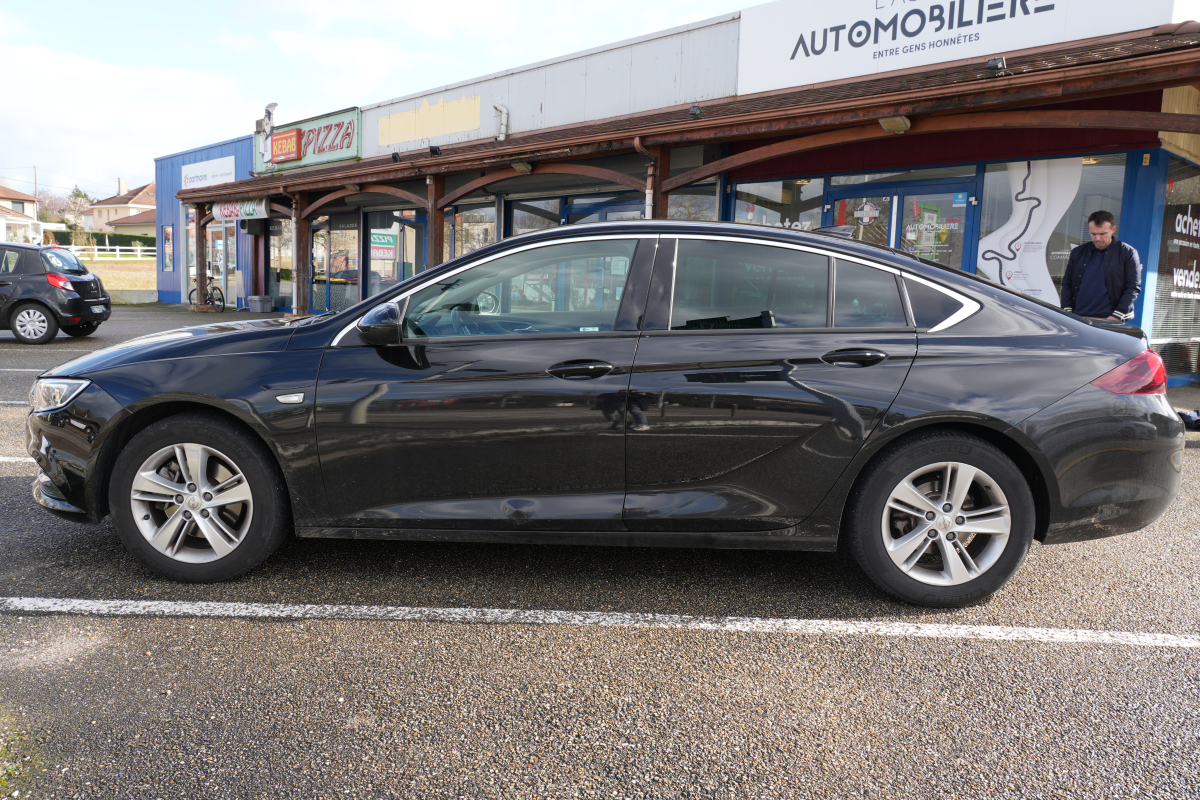 Opel Insignia Grand Sport — 9