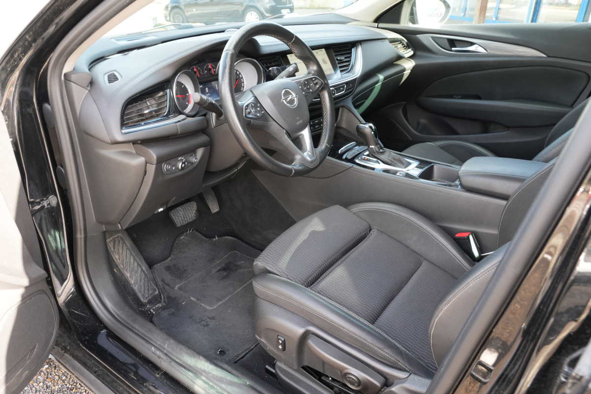 Opel Insignia Grand Sport — 34