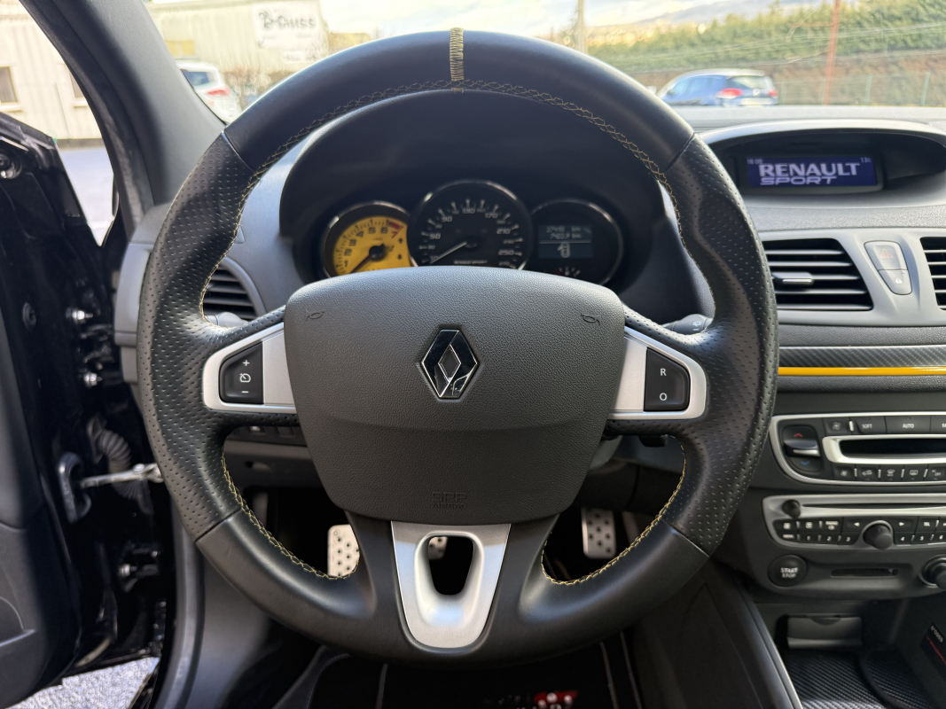 Renault Megane — 16