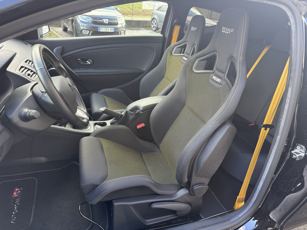 Renault Megane — 11