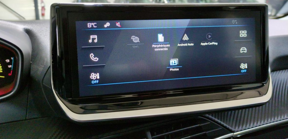 Peugeot 208 — 9