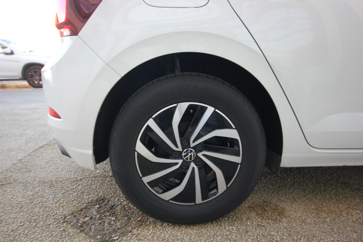 Volkswagen Polo — 11