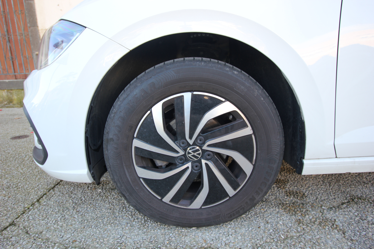 Volkswagen Polo — 9