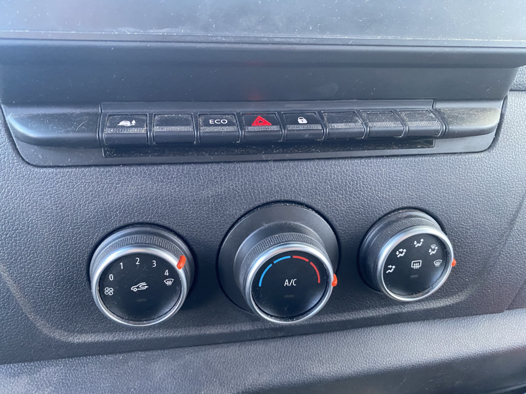 Renault Master — 20