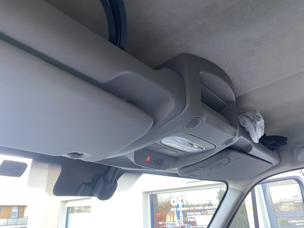 Renault Master — 23