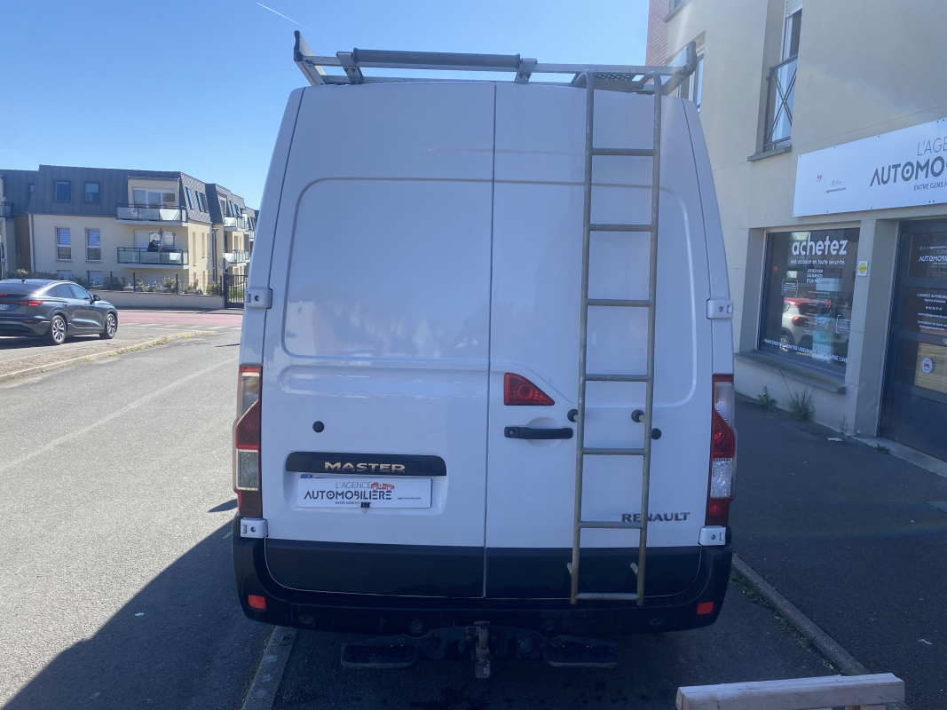Renault Master — 6
