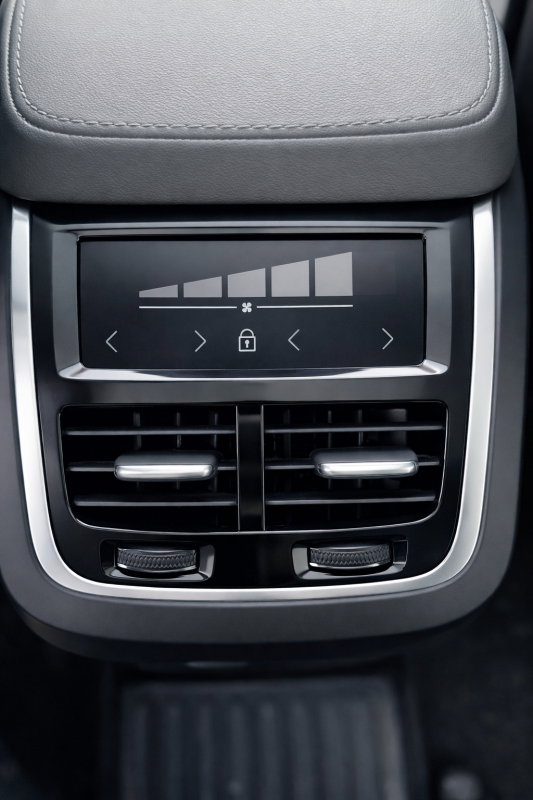Volvo XC90 — 18