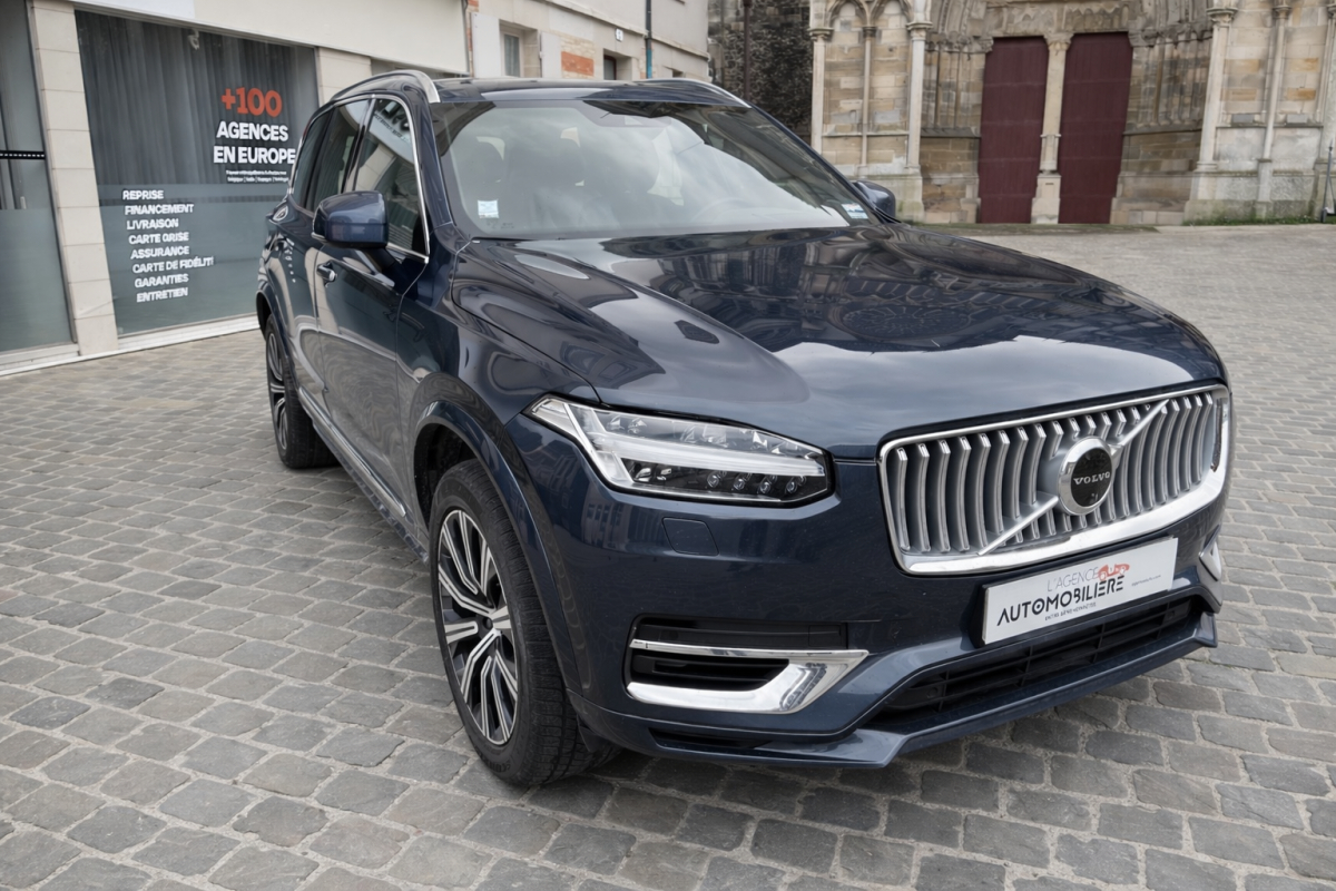 Volvo XC90 — 3