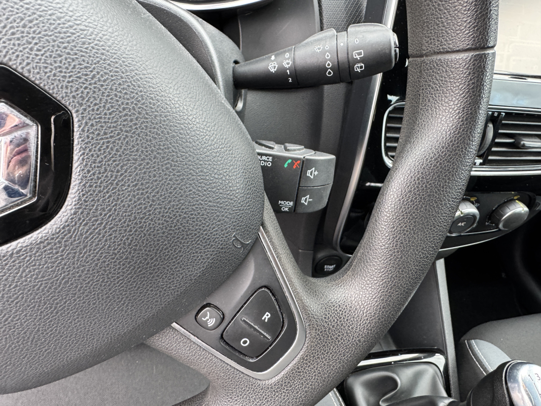 Renault Clio — 12