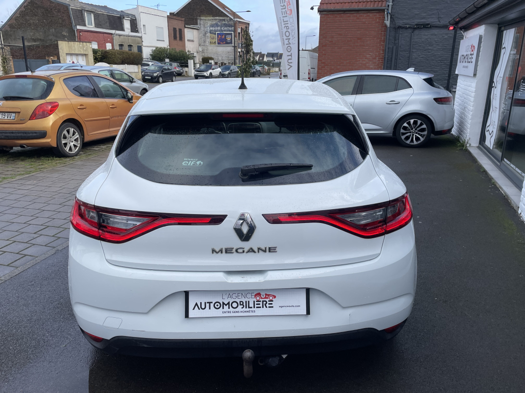 Renault Megane — 4