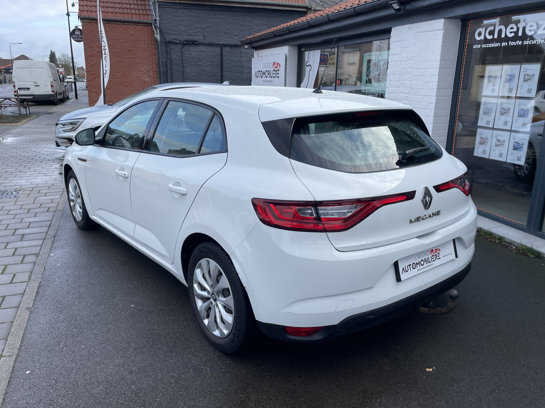 Renault Megane — 6