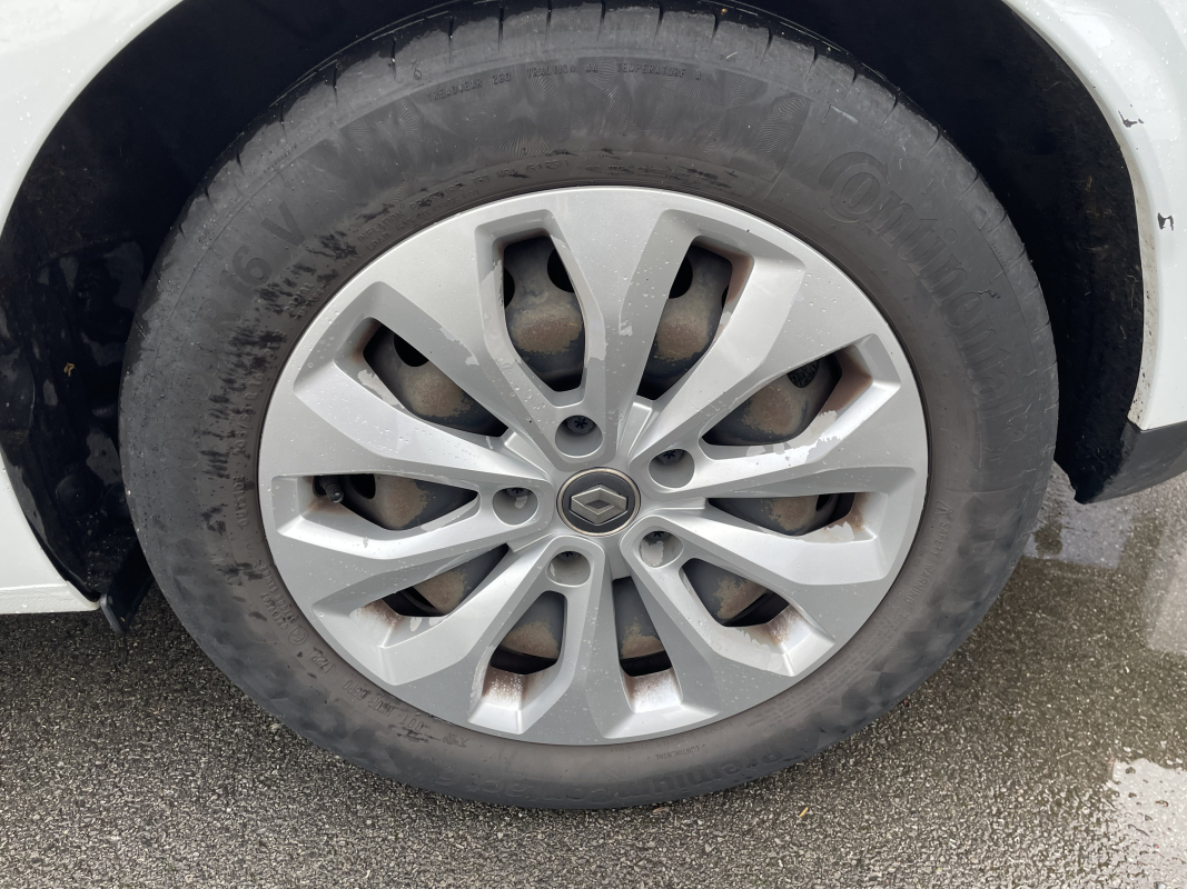 Renault Megane — 23