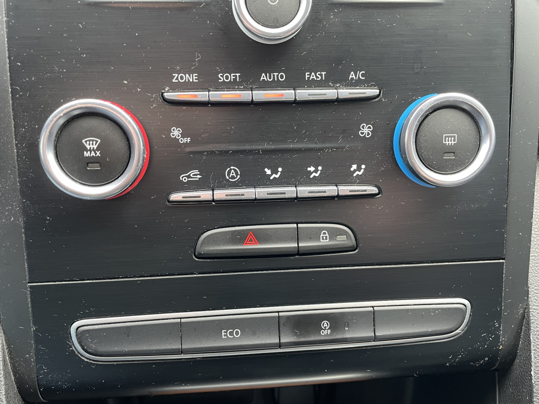 Renault Megane — 13