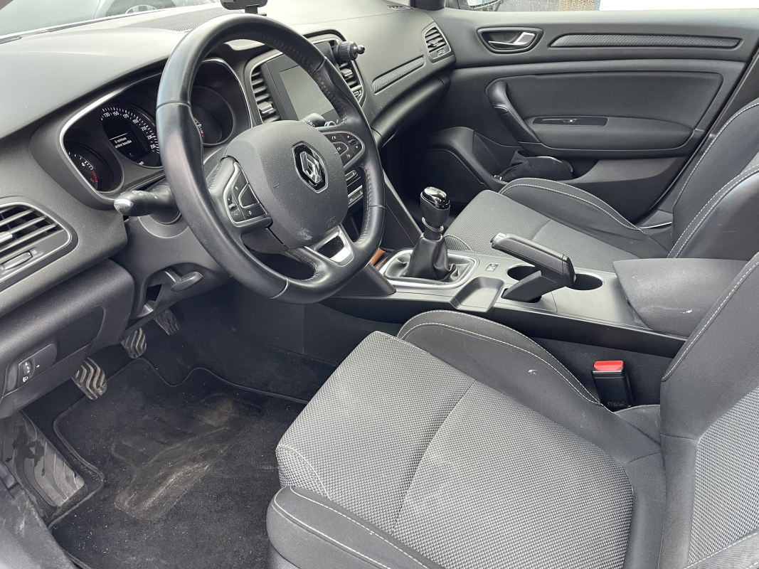 Renault Megane — 7