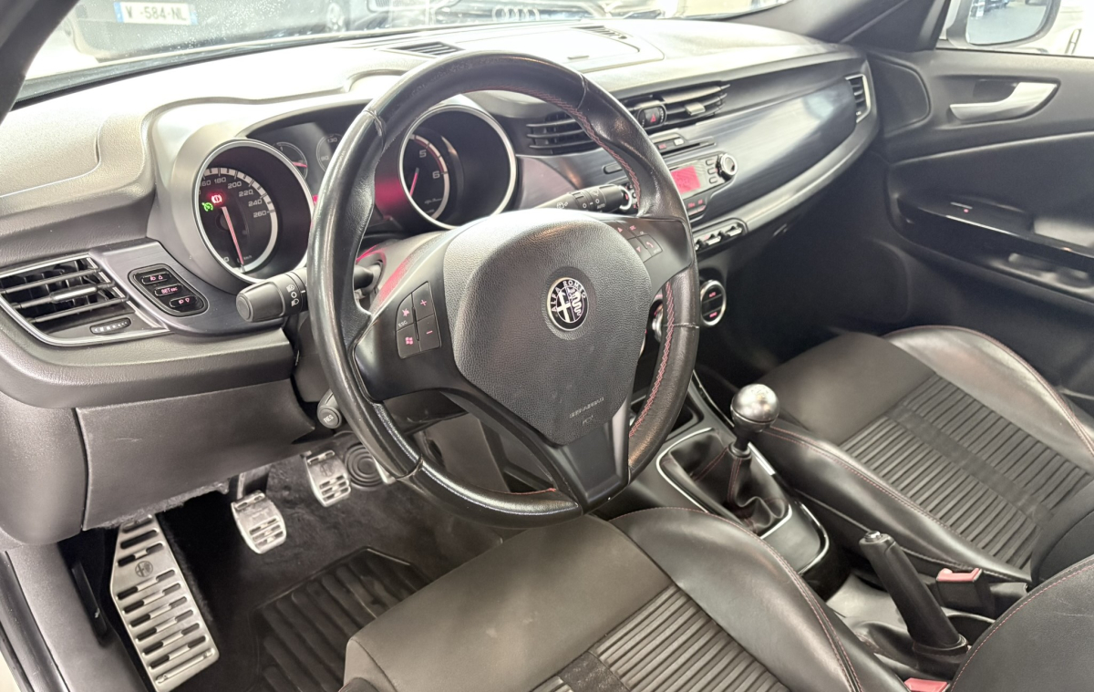 Alfa Romeo Giulietta — 16