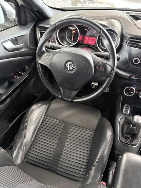 Alfa Romeo Giulietta — 21