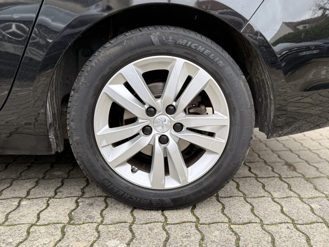 Peugeot 308 SW — 18