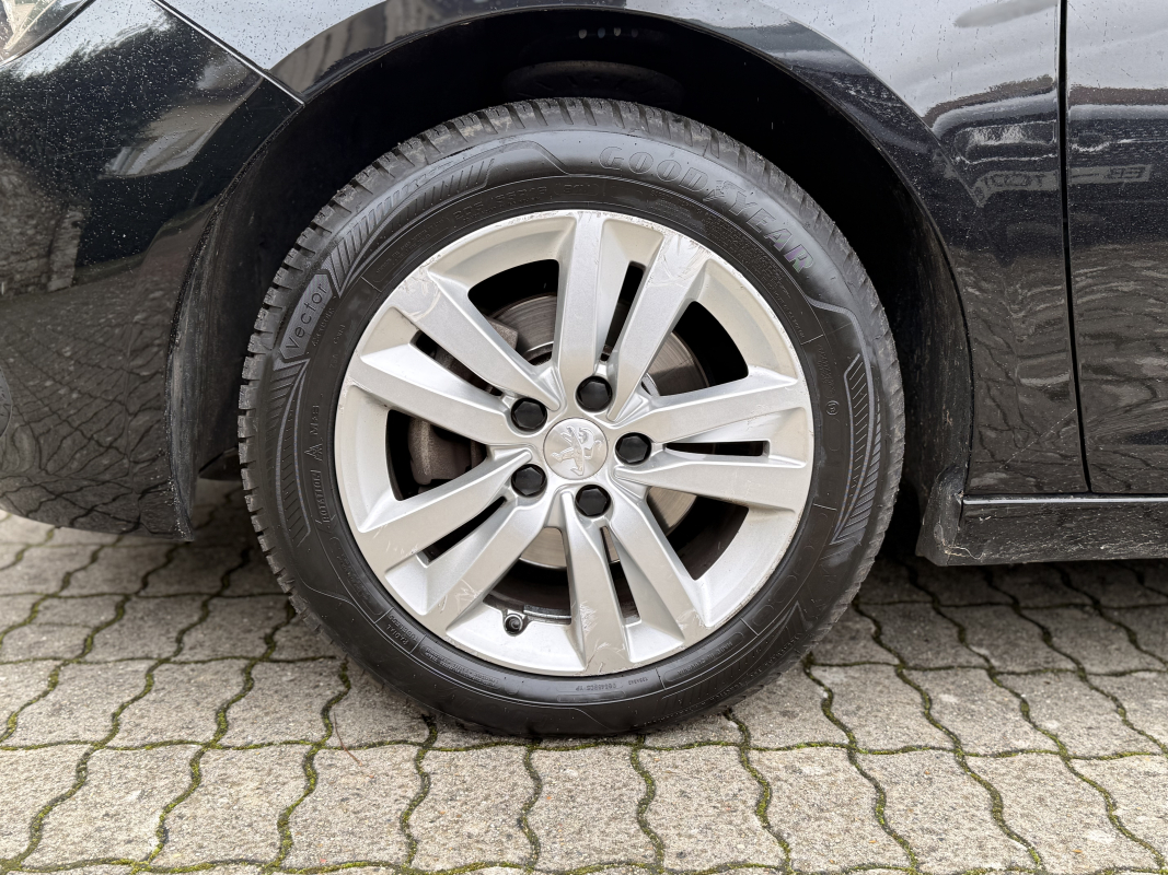 Peugeot 308 SW — 19