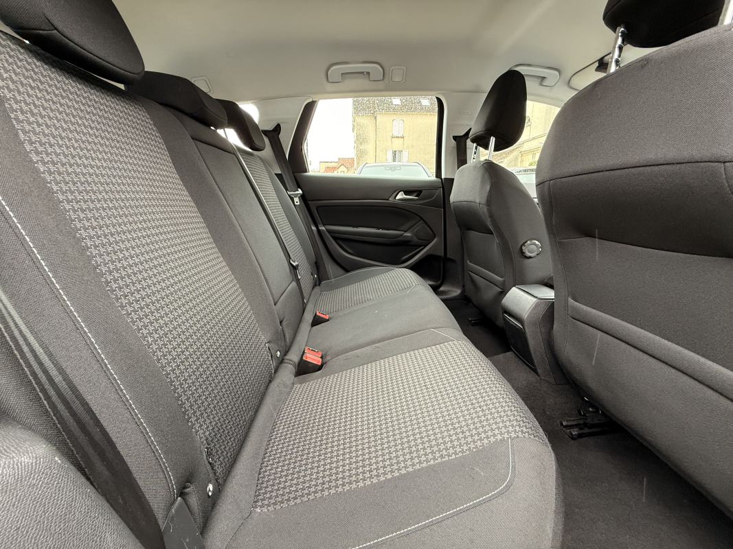 Peugeot 308 SW — 12