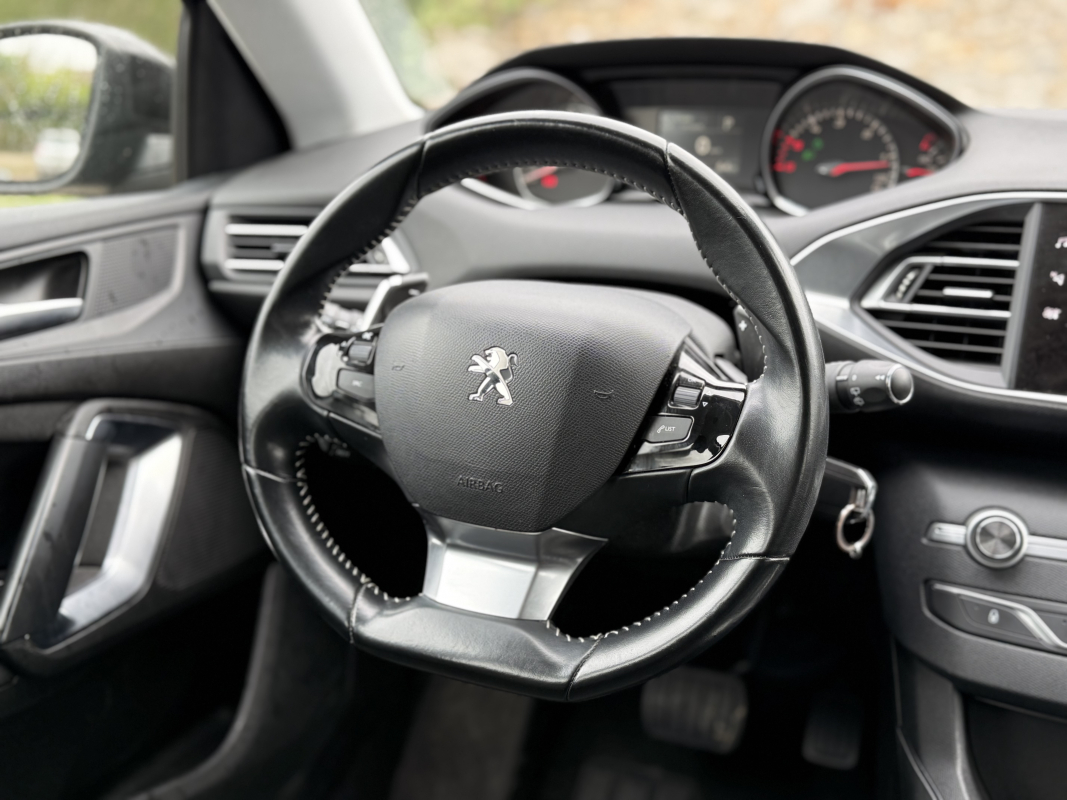 Peugeot 308 SW — 15