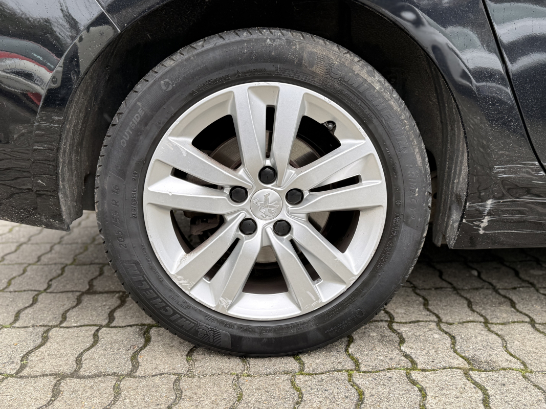Peugeot 308 SW — 20