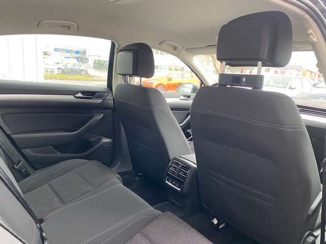 Volkswagen Passat — 21