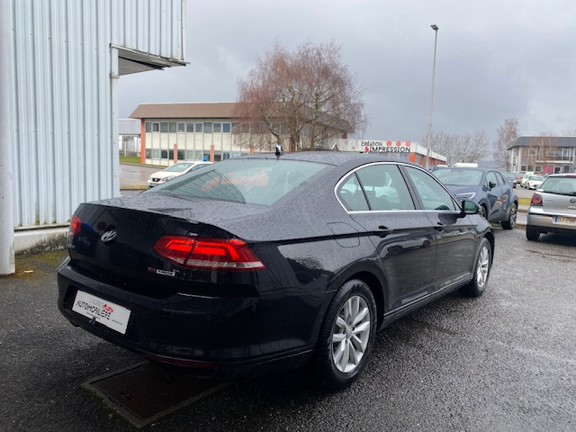 Volkswagen Passat — 7