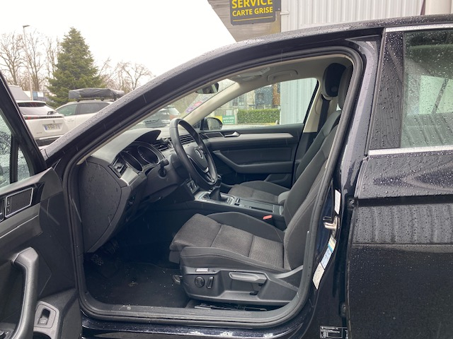 Volkswagen Passat — 11