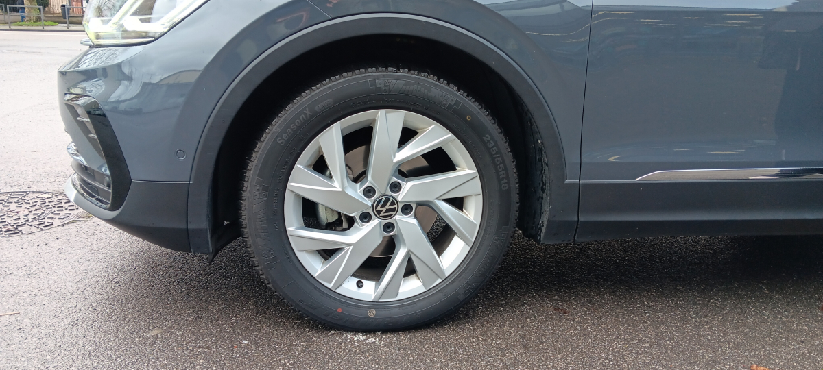 Volkswagen Tiguan — 21