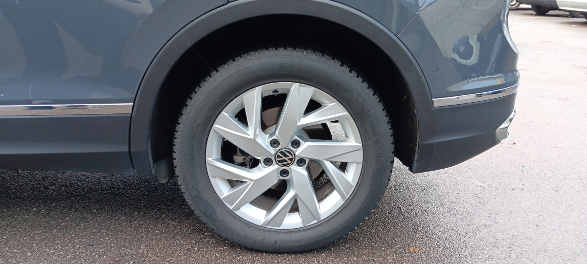 Volkswagen Tiguan — 23