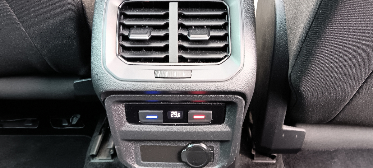 Volkswagen Tiguan — 15