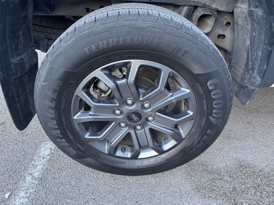 Ford Ranger — 32