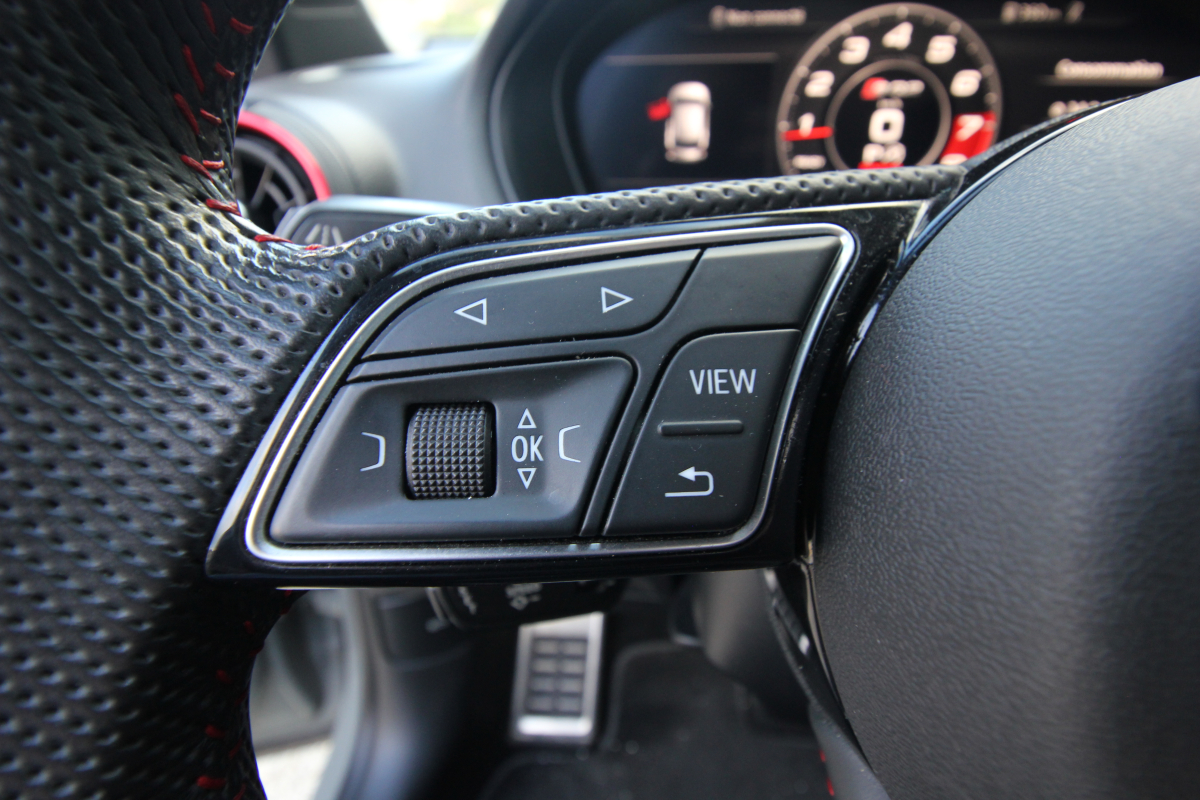 Audi SQ2 — 17