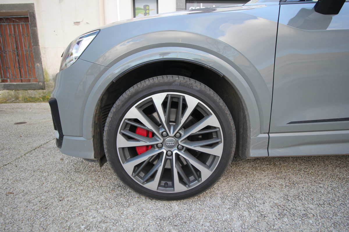 Audi SQ2 — 24