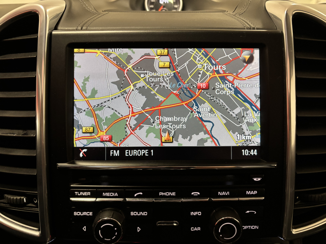 Porsche Cayenne — 15