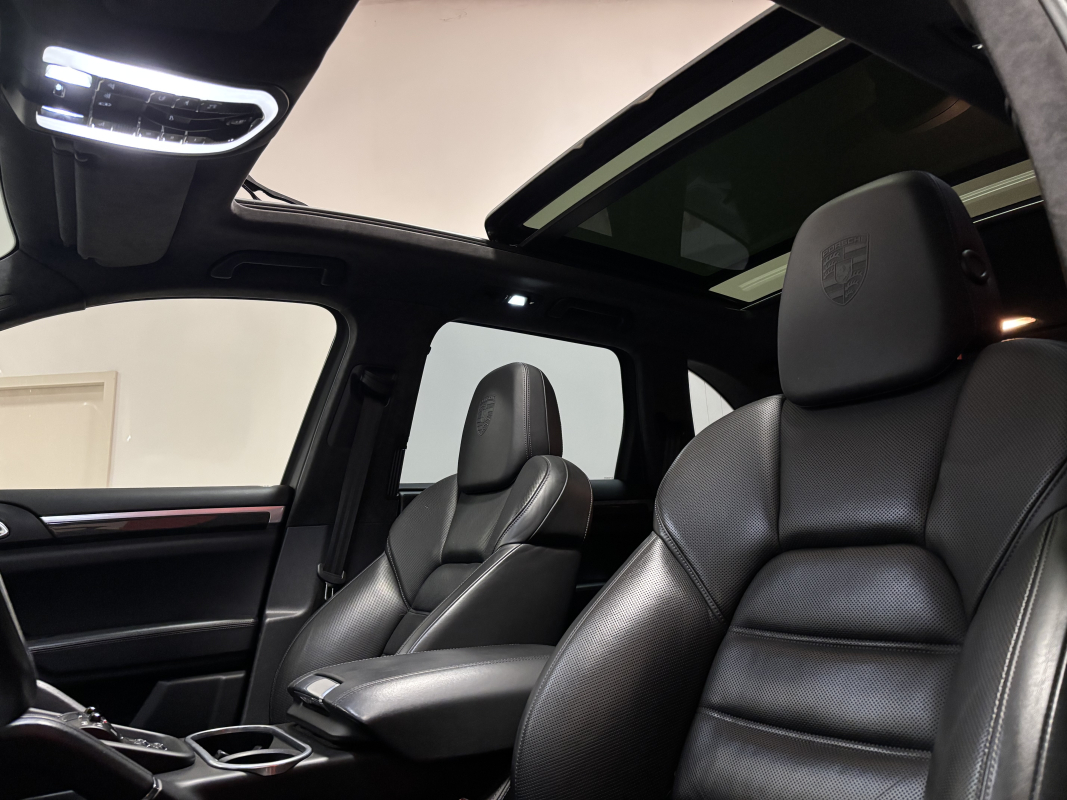 Porsche Cayenne — 10