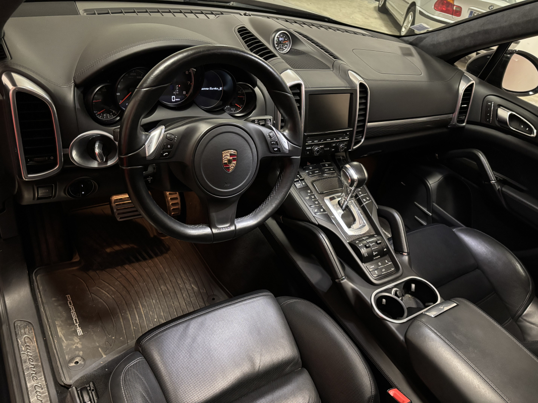Porsche Cayenne — 11