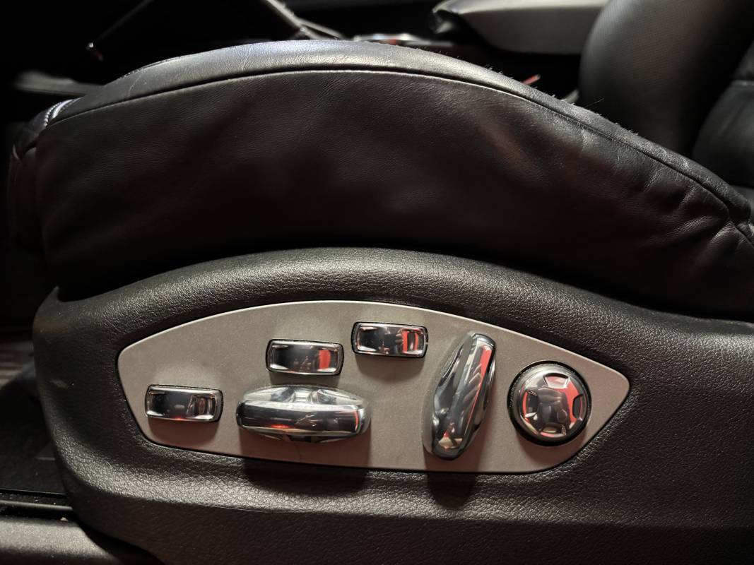 Porsche Cayenne — 13