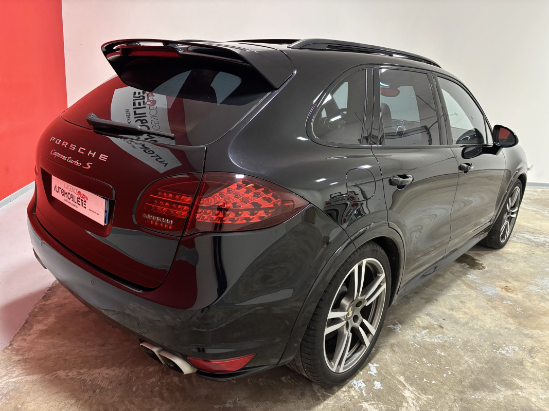 Porsche Cayenne — 7