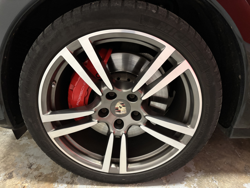 Porsche Cayenne — 38